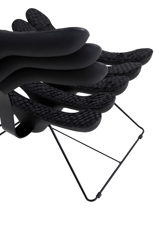 [Art gallery] POLTRONA ESQUELETO 스켈레톤 암체어