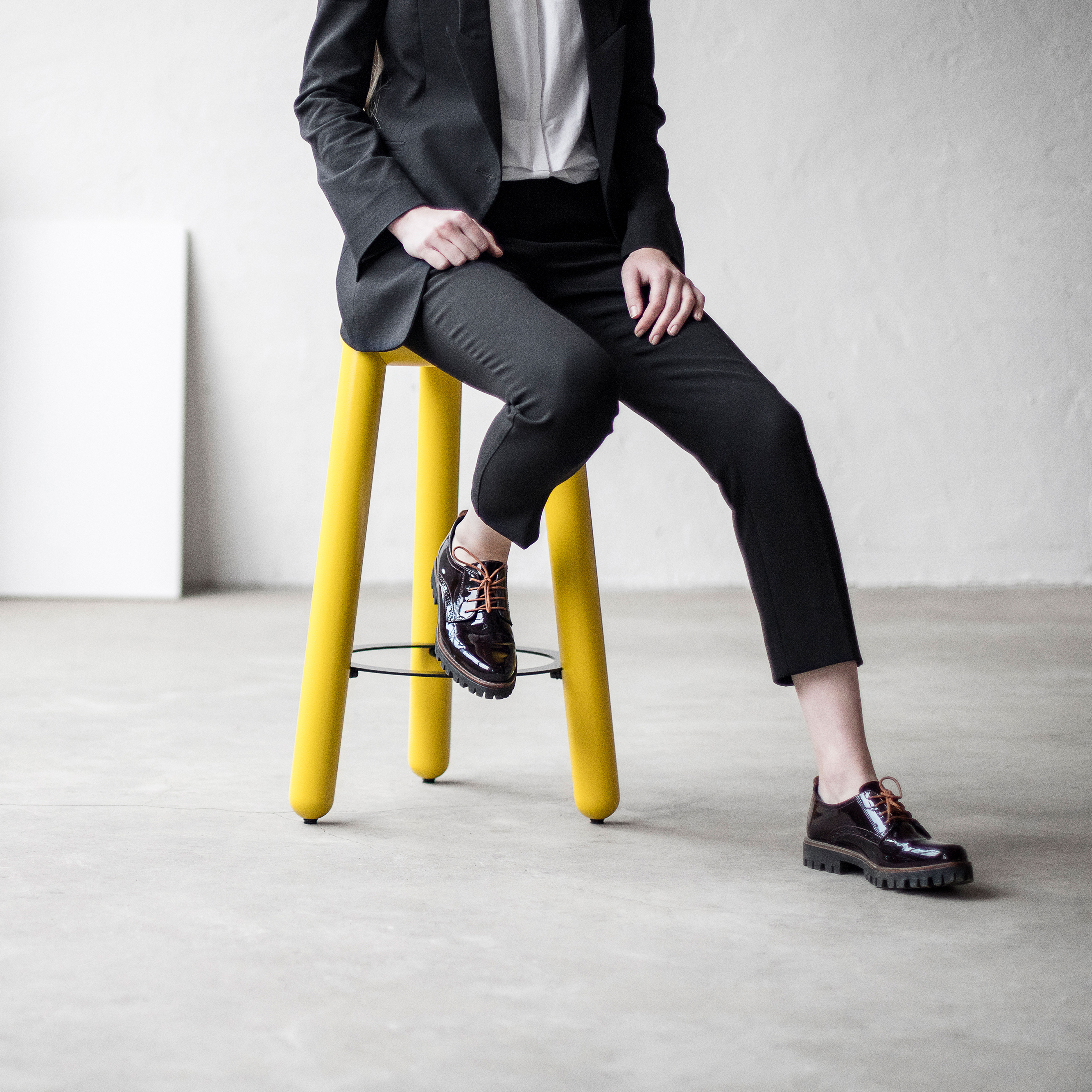 [욧욧 jot.jot] 예이바 스툴 YAY BAR STOOL - yellow